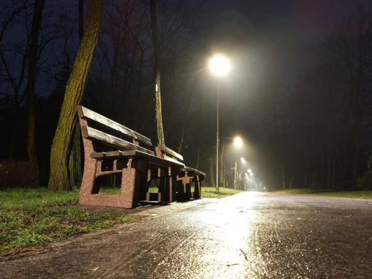 Éclairage public de nuit – fêtes de fin d’année