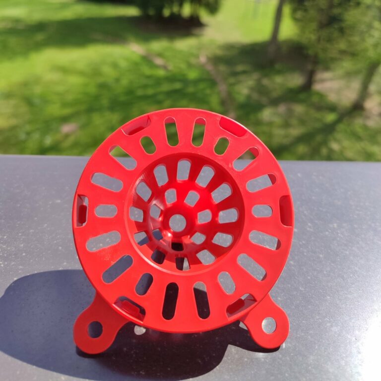 Distribution de pièges à frelons asiatiques à la Commune de La Bruyère