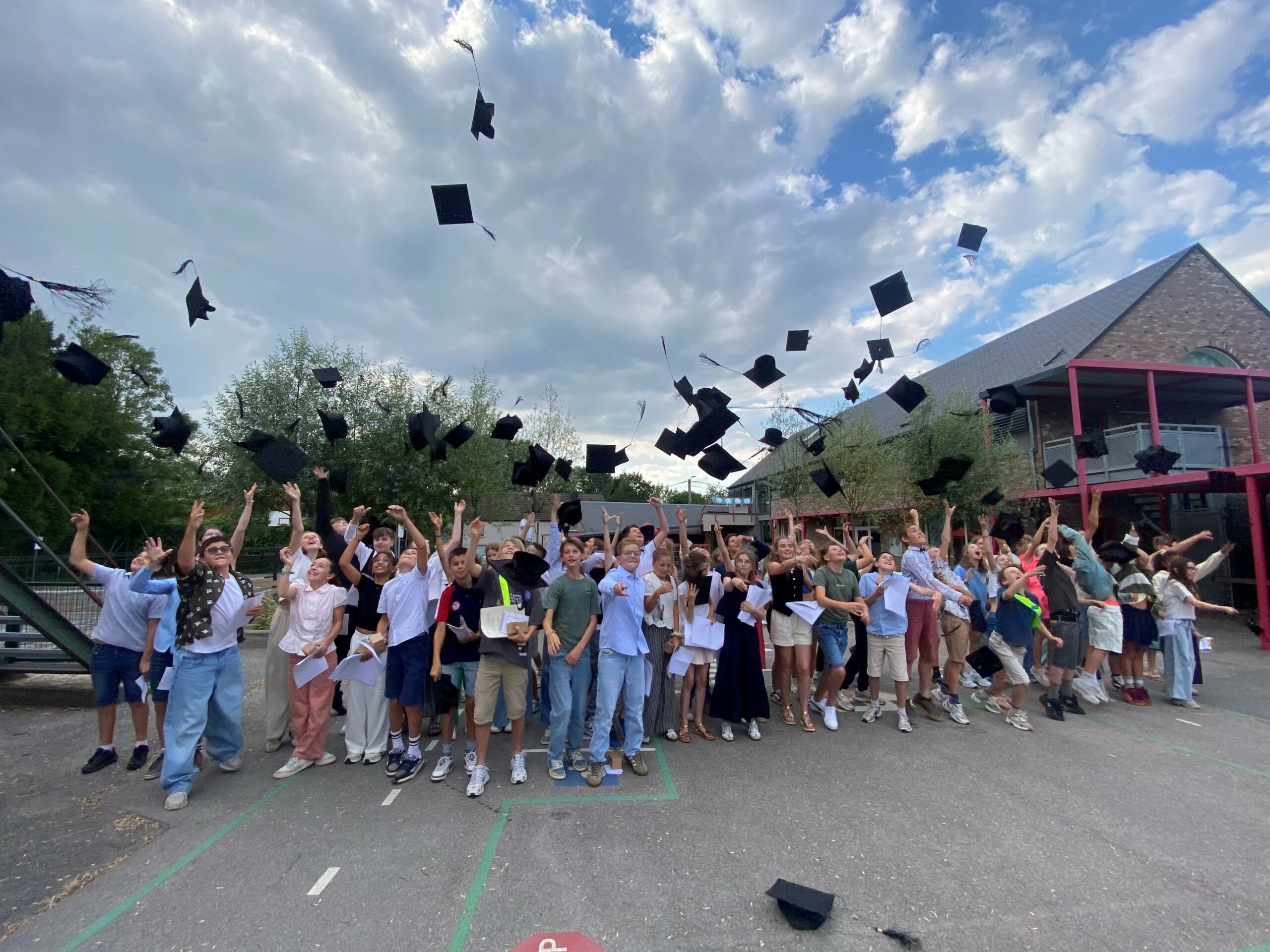 Cérémonie de remise des CEB aux élèves de 6e primaire de La Bruyère